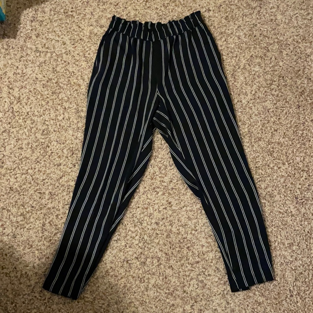 Express B&W pinstripe high waist ankle pant